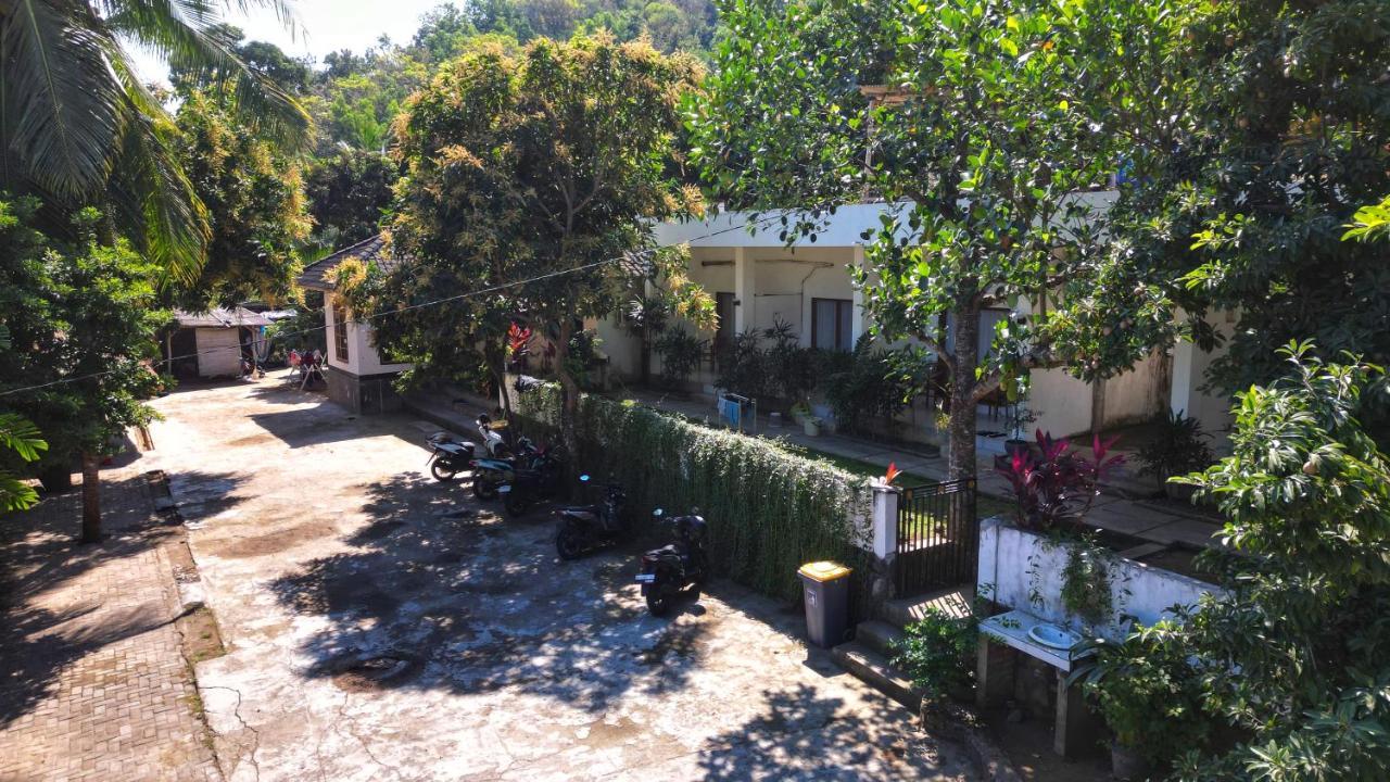 Rasti 2 Homestay Kuta  Exteriör bild